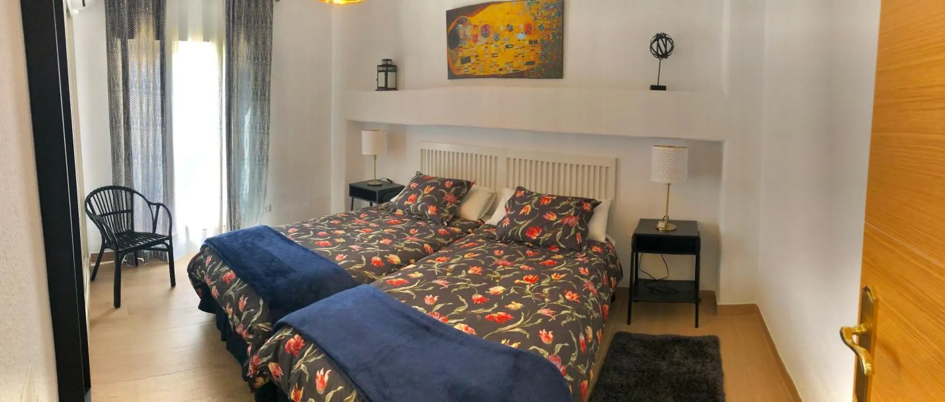 Albi B&B ネルハ アパート